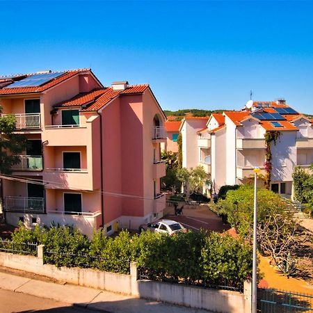 Pansion Hrga Hotel Vodice Ngoại thất bức ảnh