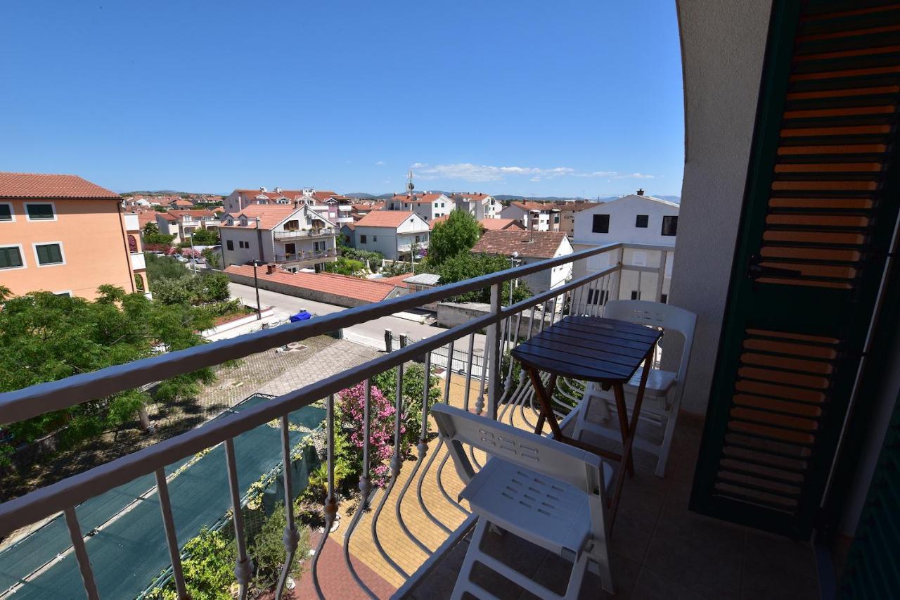 Pansion Hrga Hotel Vodice Ngoại thất bức ảnh
