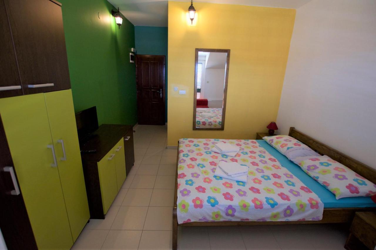 Pansion Hrga Hotel Vodice Ngoại thất bức ảnh