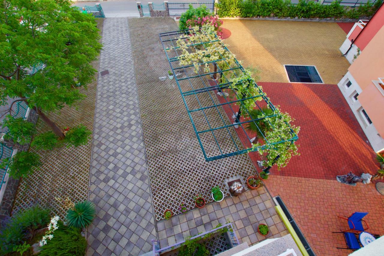 Pansion Hrga Hotel Vodice Ngoại thất bức ảnh