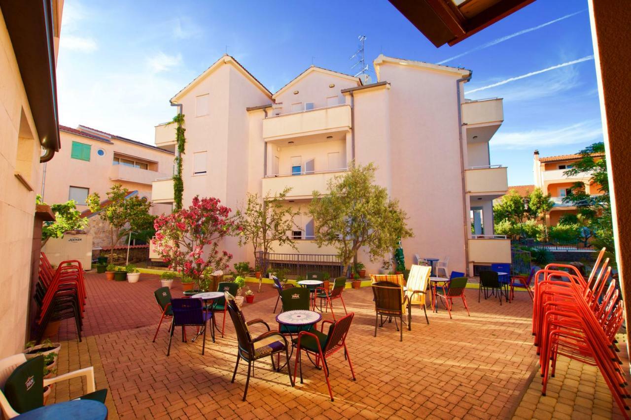 Pansion Hrga Hotel Vodice Ngoại thất bức ảnh