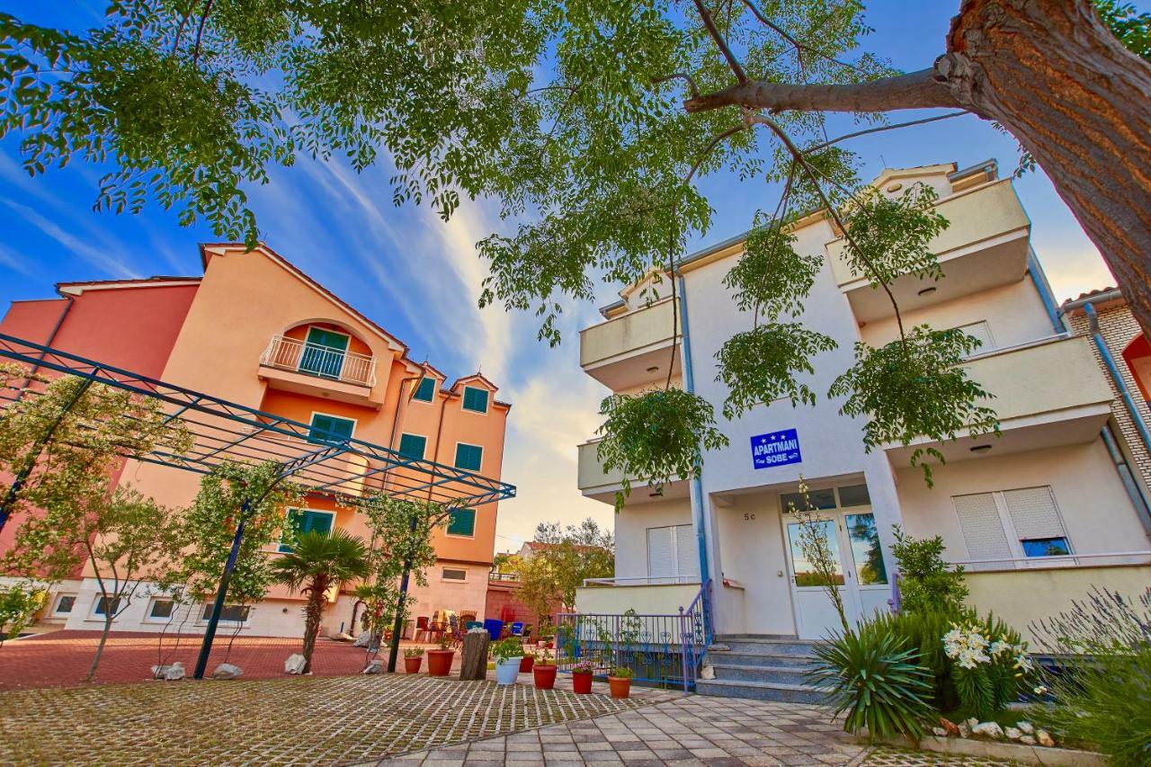 Pansion Hrga Hotel Vodice Ngoại thất bức ảnh