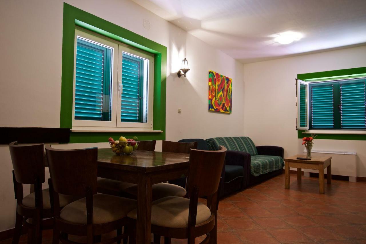 Pansion Hrga Hotel Vodice Ngoại thất bức ảnh