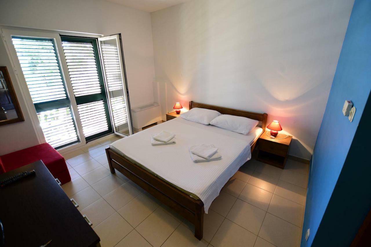 Pansion Hrga Hotel Vodice Ngoại thất bức ảnh